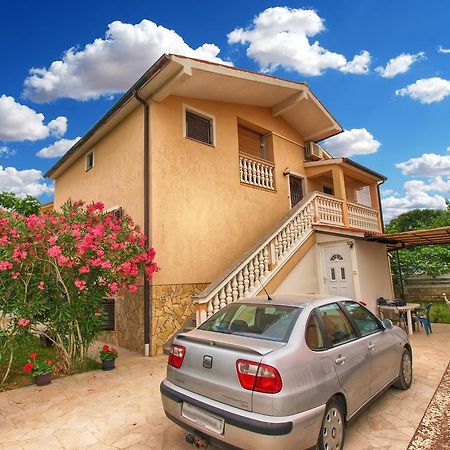 Apartments Durda 1390 Штиньян Экстерьер фото