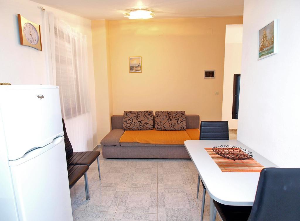 Apartments Durda 1390 Штиньян Экстерьер фото