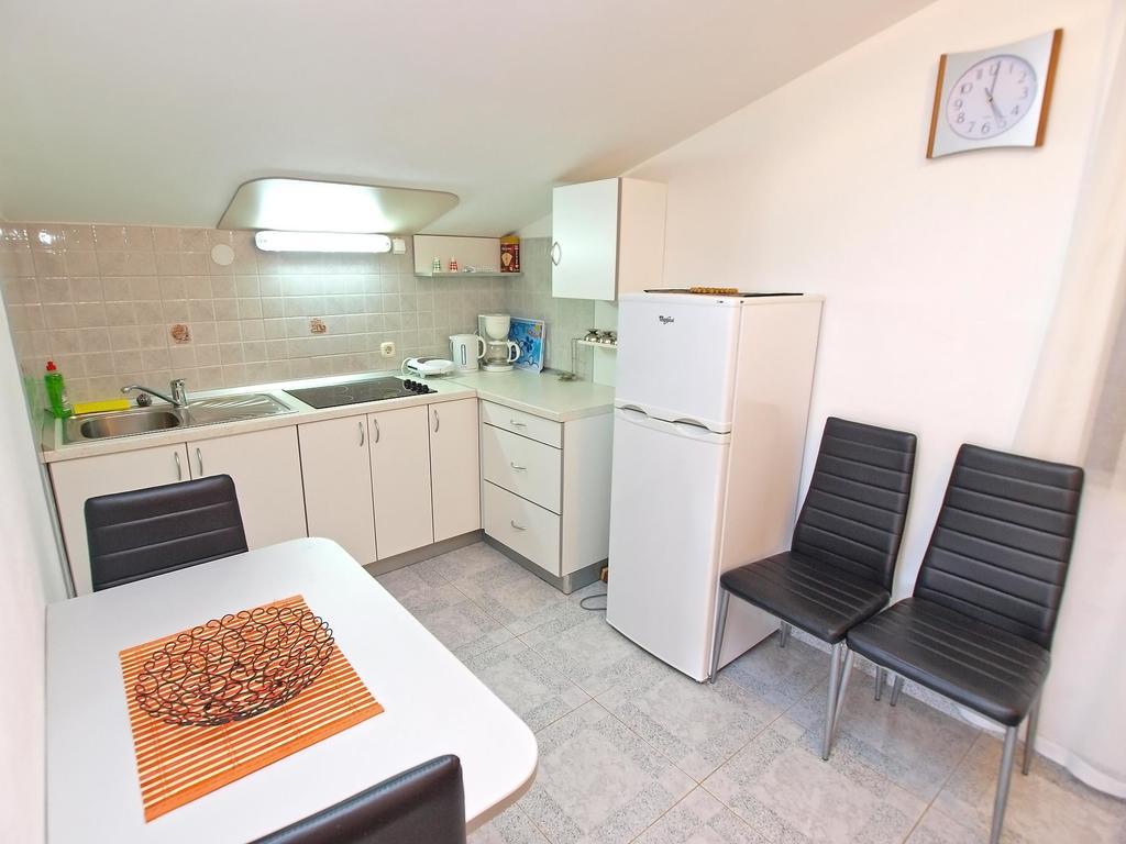 Apartments Durda 1390 Штиньян Экстерьер фото
