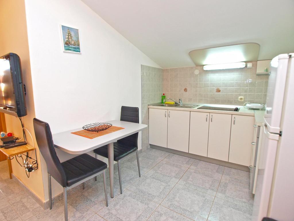 Apartments Durda 1390 Штиньян Экстерьер фото